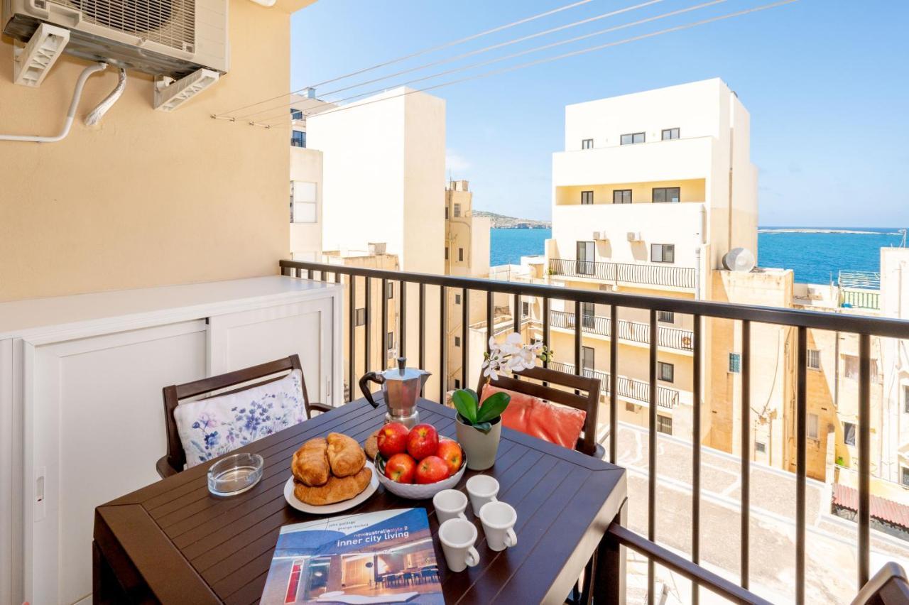 Sea Bliss With Terrace Just Off Seafront In - By Getawaysmalta Appartamento