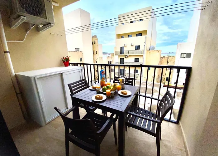 Sea Bliss Apartments With Terrace Just Off Seafront In St Paul\'S Bay - By Getawaysmalta