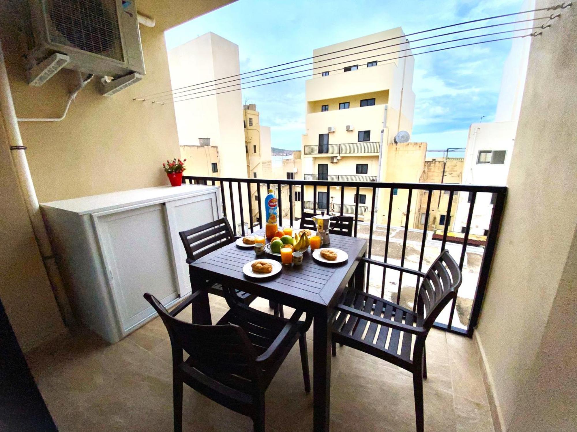 Sea Bliss With Terrace Just Off Seafront In - By Getawaysmalta St Paul's Bay